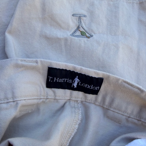 T. Harris London Men’s Sz 40 Beige Cocktail Martini All Over Embroidery Short B1 - Picture 4 of 7